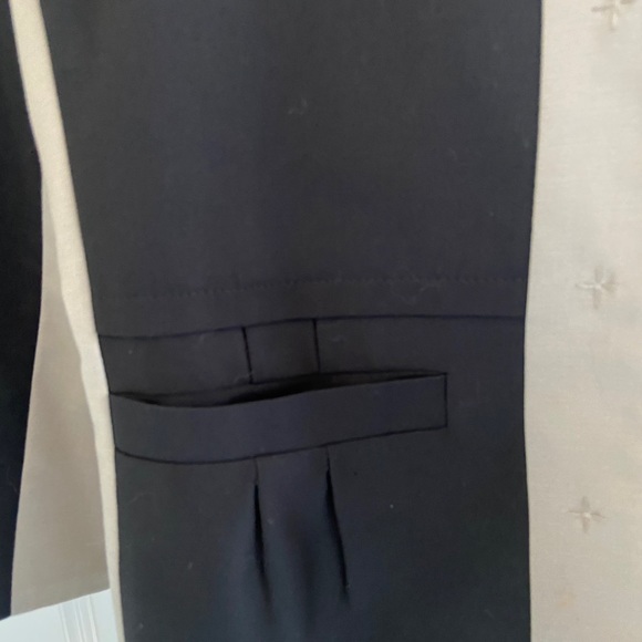 Tahari Blazer - Picture 5 of 7